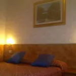 Ventura 3*