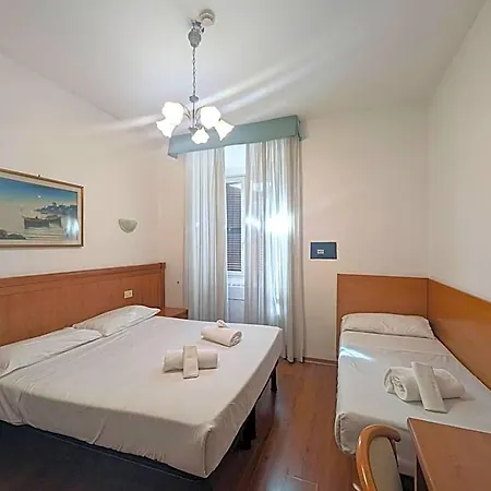 Ventura 3*
